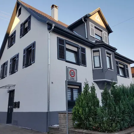 Maria's - Modernitaet Trifft Eleganz 아파트 *